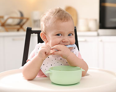 Tableau alimentaire pour un bébé de 12 mois