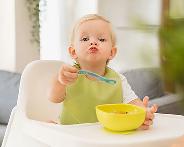 Tableau alimentaire pour un bébé de 14 mois